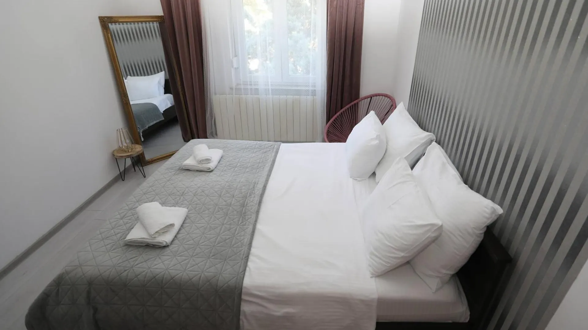 公寓 Apartman Debora Sa Privatnim Bazenom 普拉