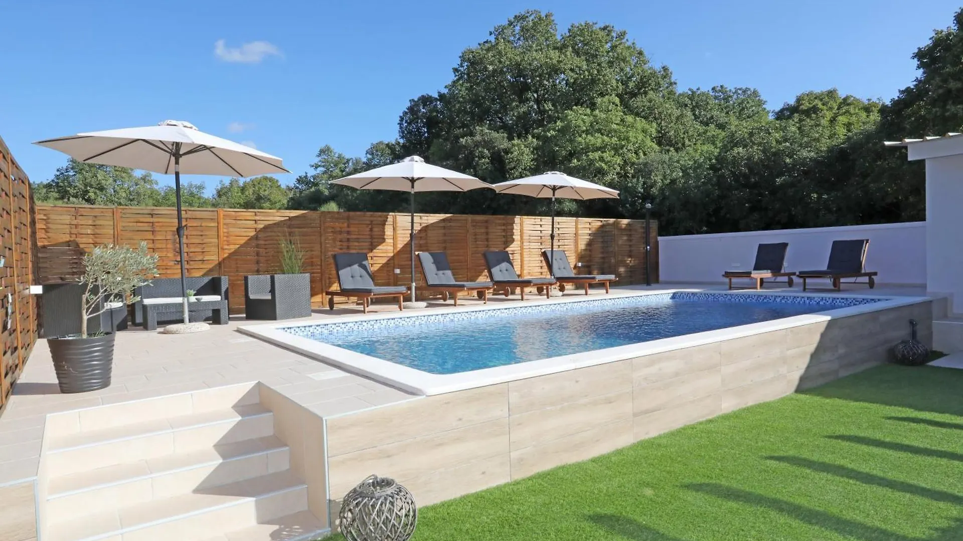 Apartman Debora Sa Privatnim Bazenom 普拉