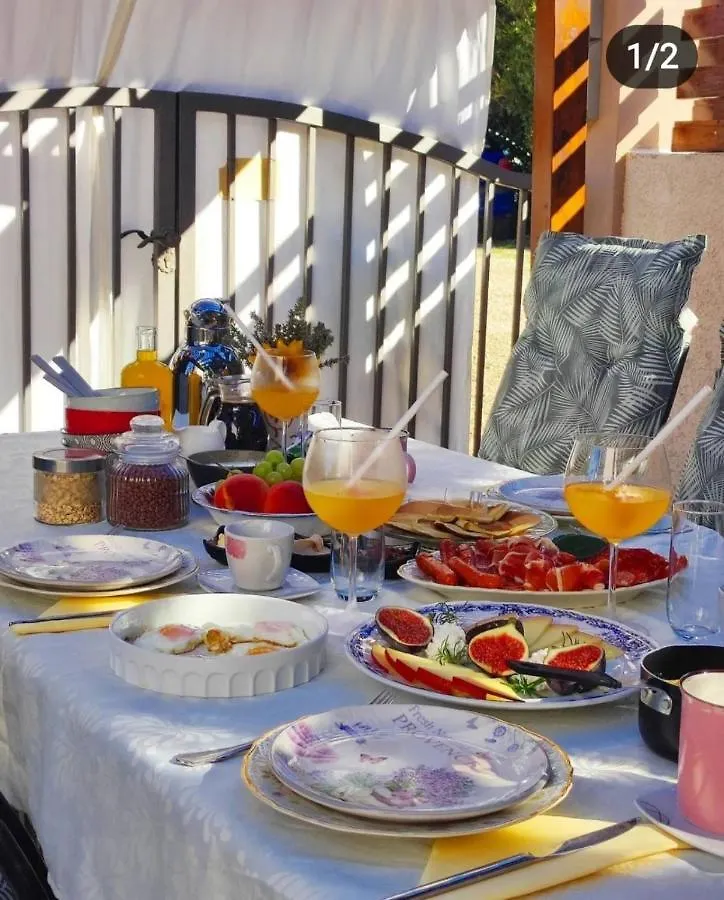 Apartman Debora Sa Privatnim Bazenom Pula